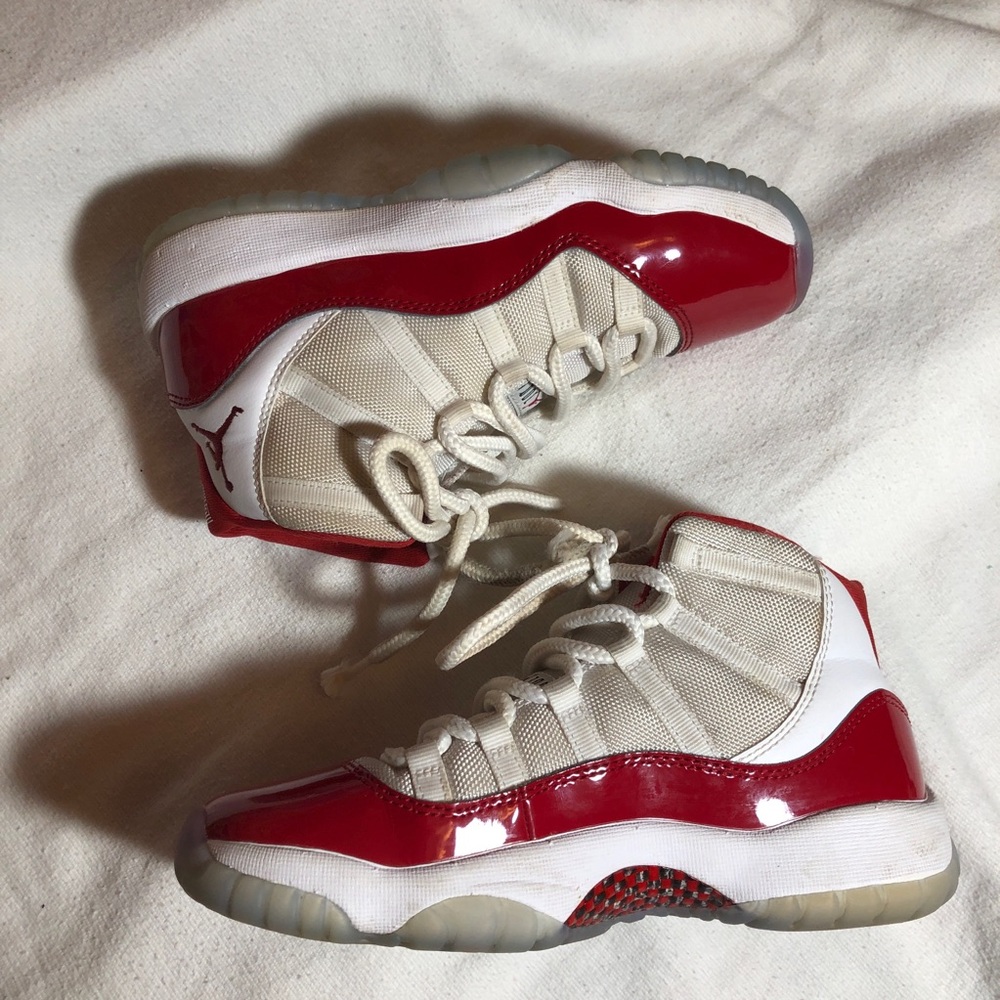 Air Jordan 11 Cherry 378038-116